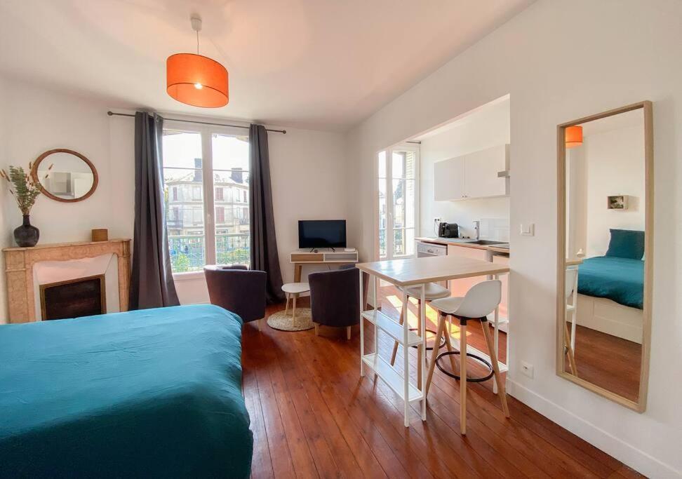 Appartement Unique Et Elegant, Gare Hyper Centre Wifi à Vernon  Extérieur photo